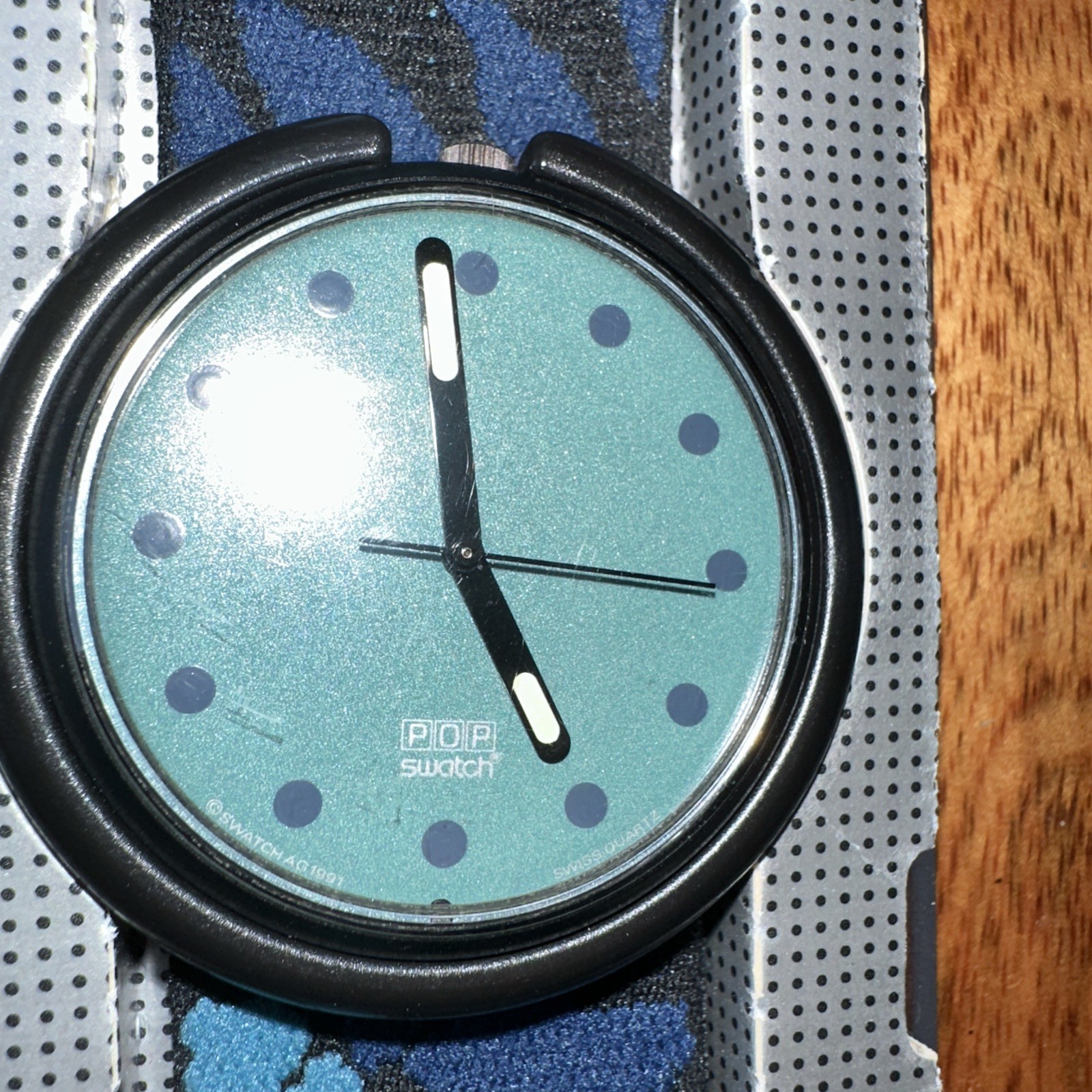 POP SWATCH Watch GREEN TIKI PWB157 Vintage 1991 Swiss Blue Flowers great cond