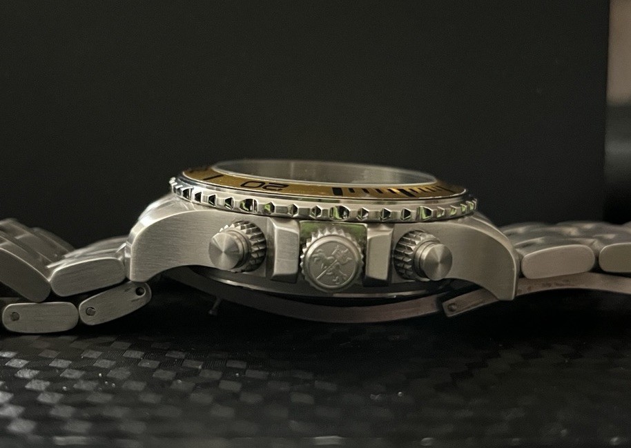 Carrero Men’s Chronograph Quartz Stainless Steel Wristwatch Silver Gold