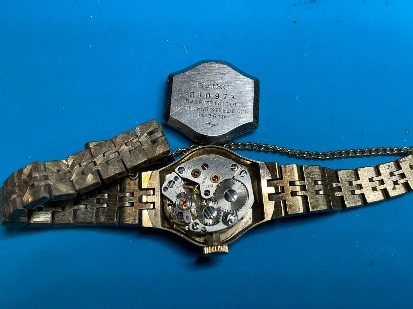 VINTAGE 1977 Seiko Ladies Cocktail Watch 11-7619, Tweed Link Band. Winds/ Works