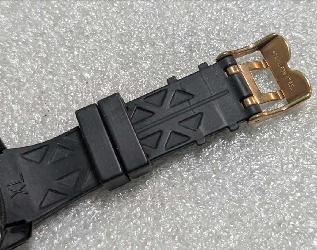 Tendence Gulliver 02046012 watch, with a black gold bezel, 50 mm, with a box