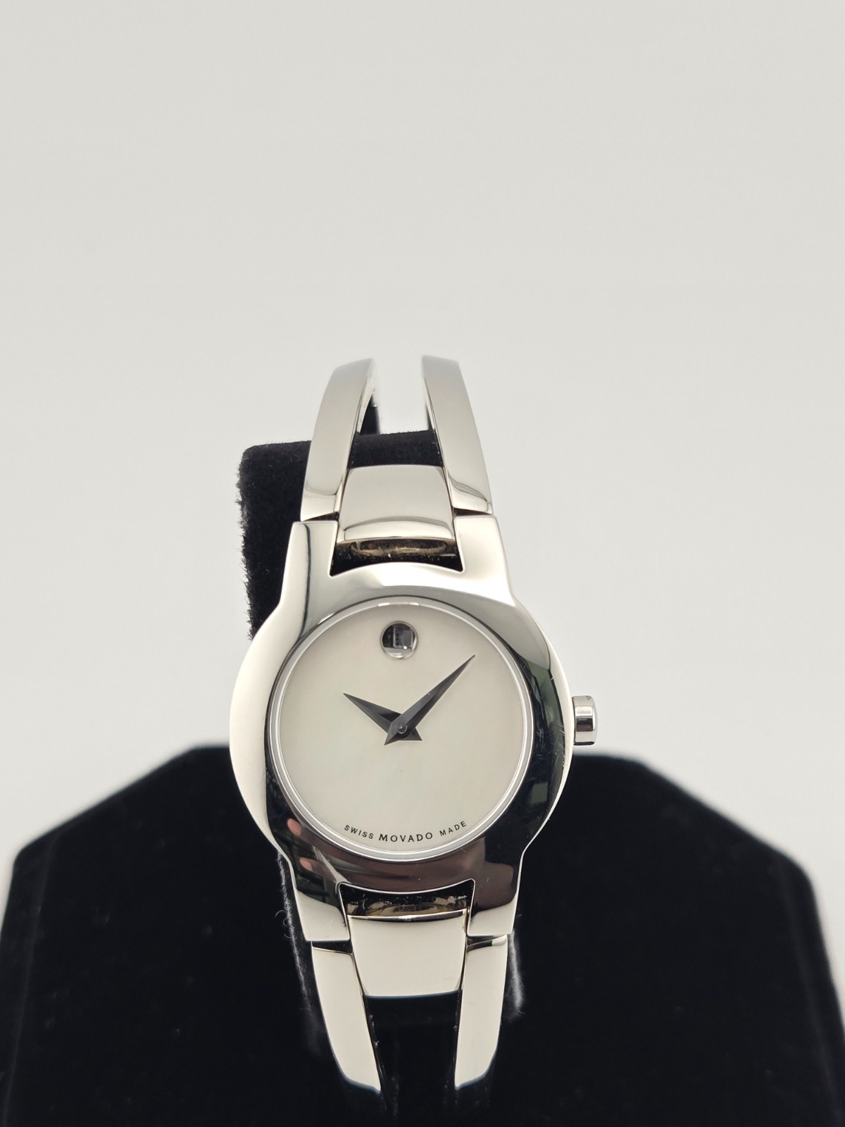 Movado 0606538 Women’s Amorosa Mother of Pearl Dial Swiss Watch