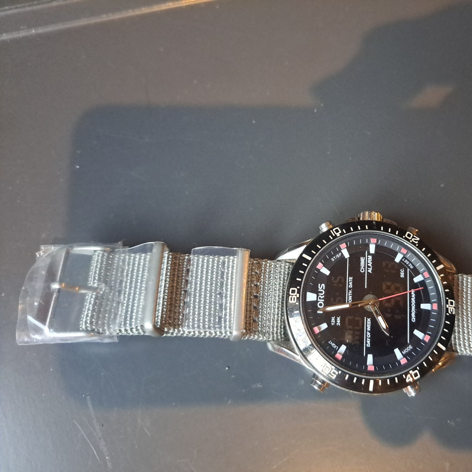 Men’s Lorus Ana digi watch FITS UP TO 210mm watch fits up to 210MM.