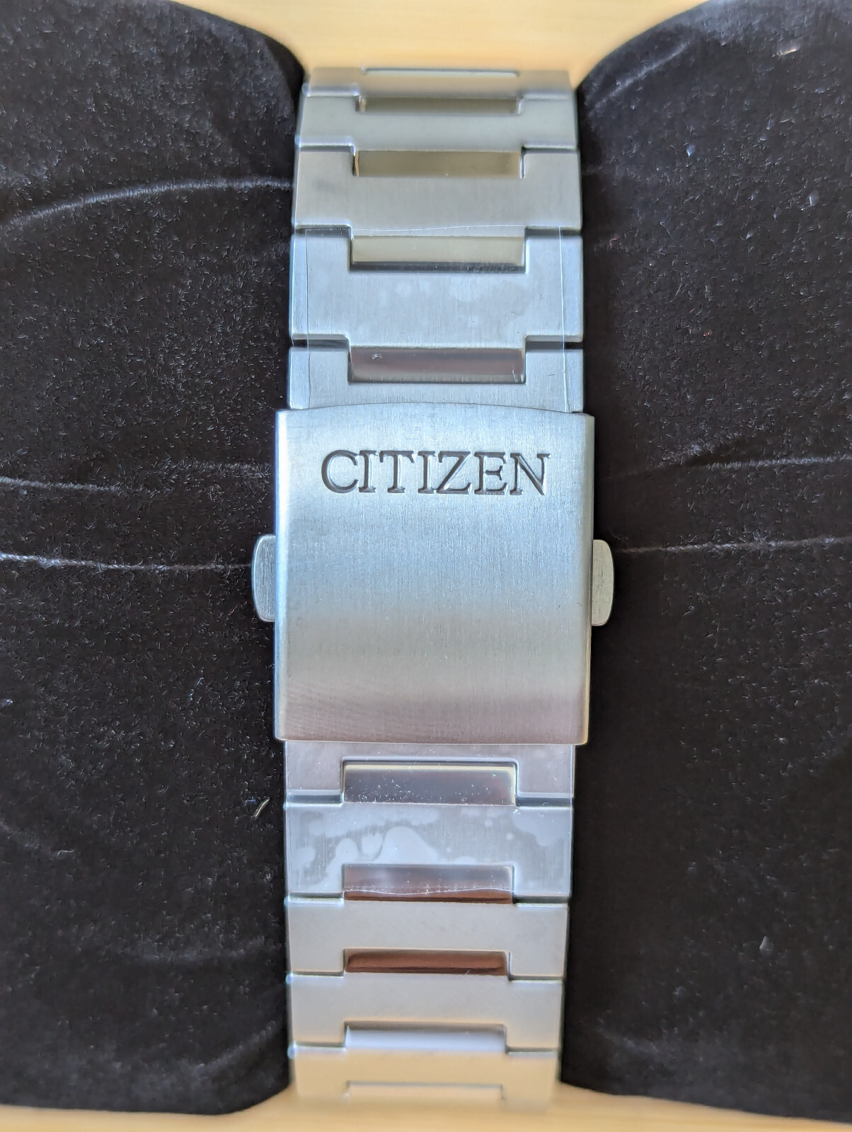 Citizen Zenshin Super Titanium Sapphire Chronograph Salmon Dial Watch CA4610-85Z