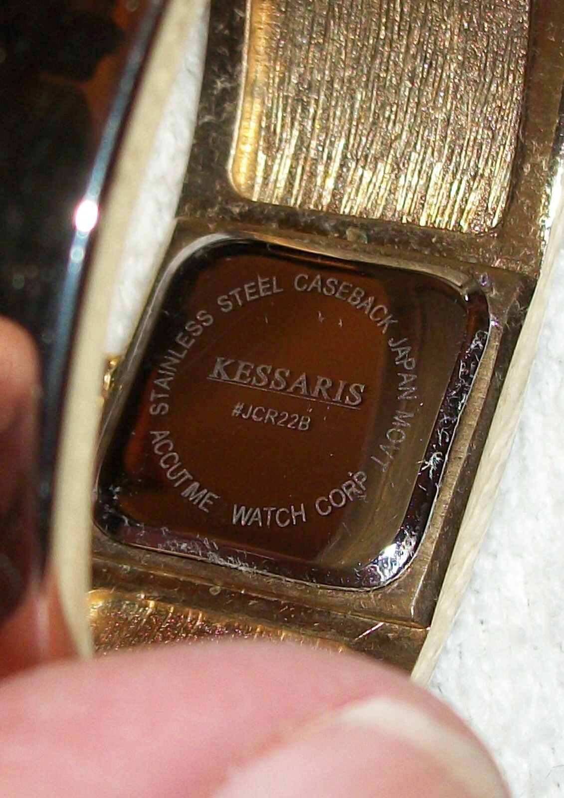KESSARIS FASHION GOLD TONE HINGED CUFF QUARTZ WATCH NEW BATTERY RUNS GREAT