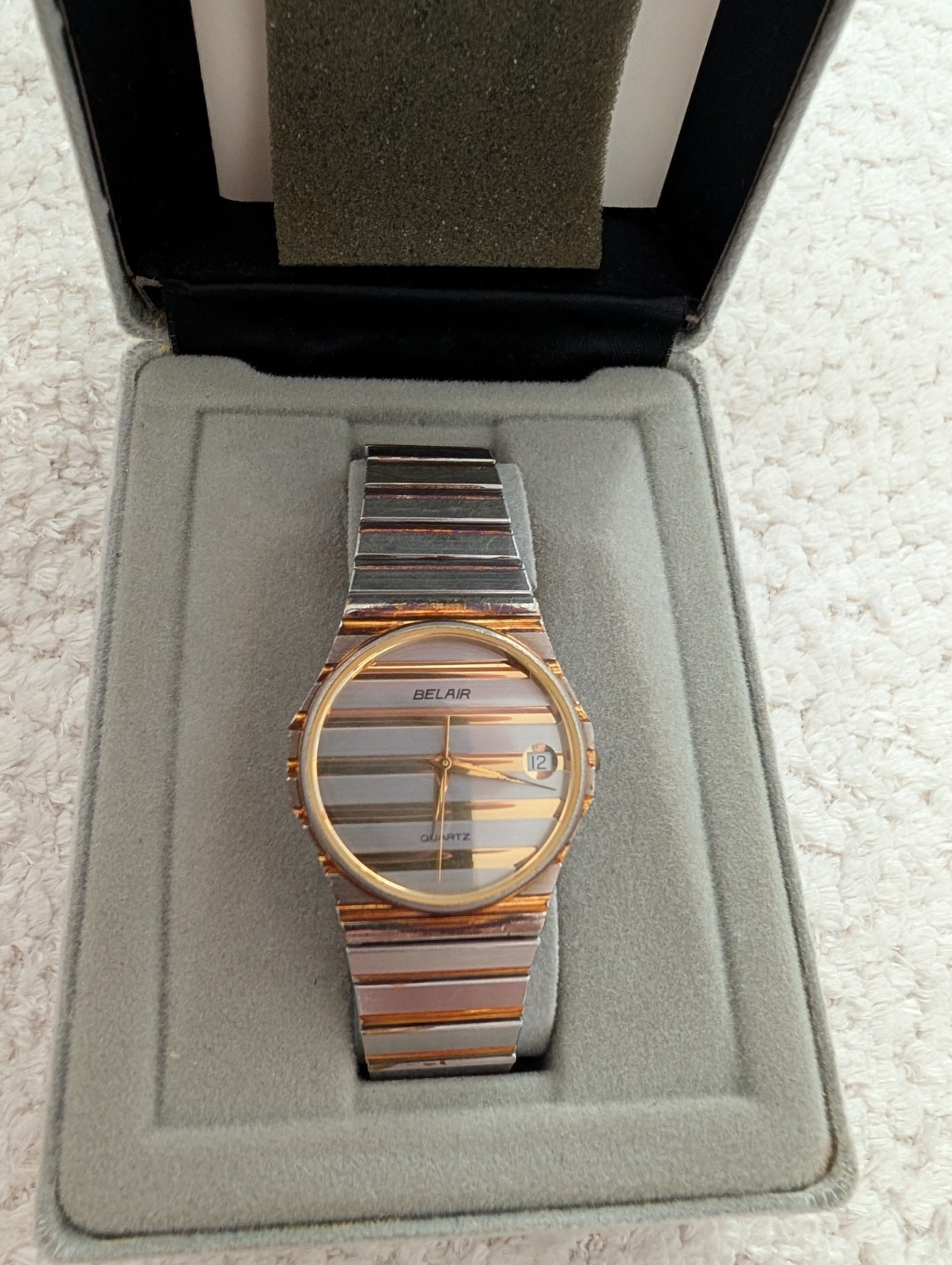 Belair Quartz vintage watch with case