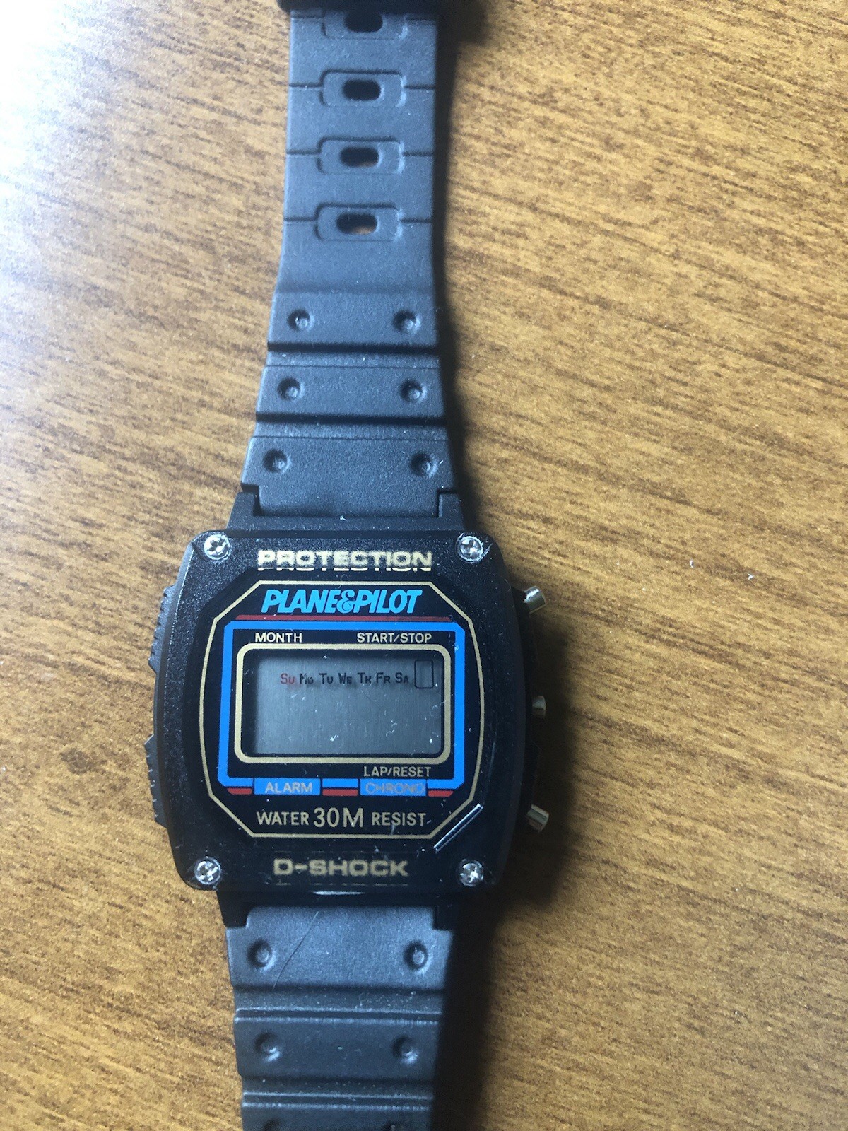 Protection D-Shock LCD Quartz Watch – Retro Digital Face, 30M Water Resistant