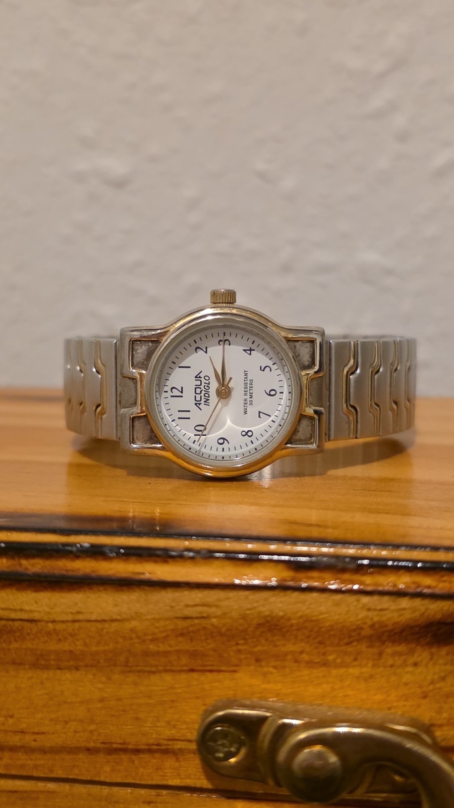 Vintage Acqua by Timex Indiglo Ladies Watch Two-Tone Stretch Expansion Band RUNS