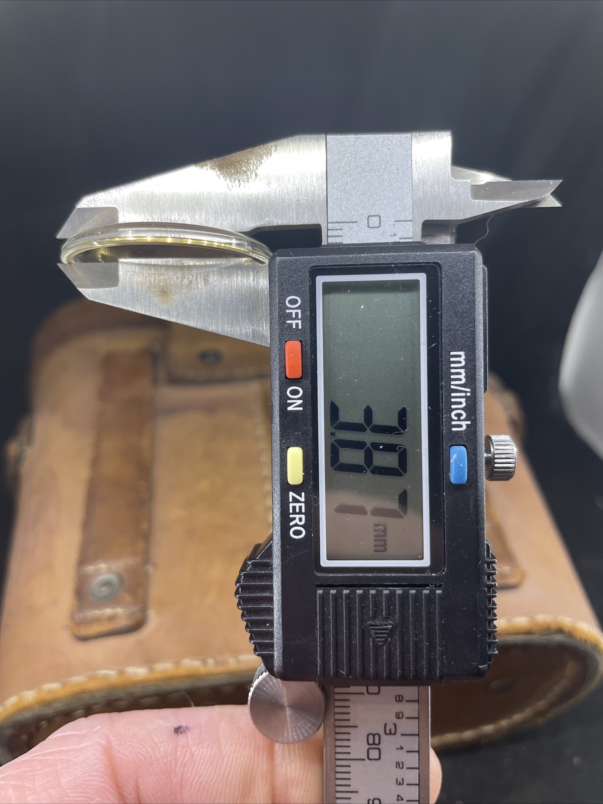 Omega NOS Plexiglass 33mm Gold Reflector