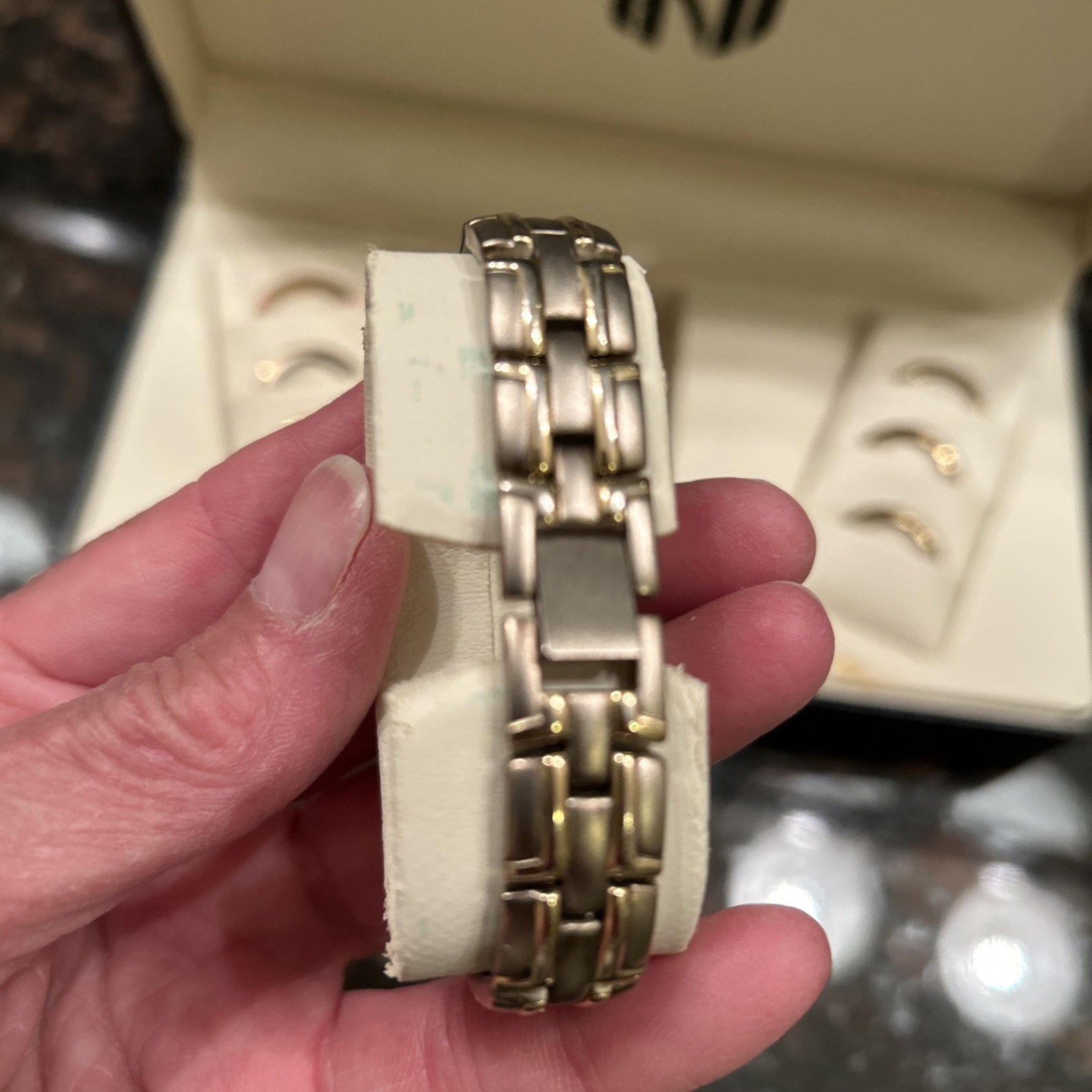 Anne Klein II Watch Women’s Vintage Analog Quartz w/Changeable Bezels
