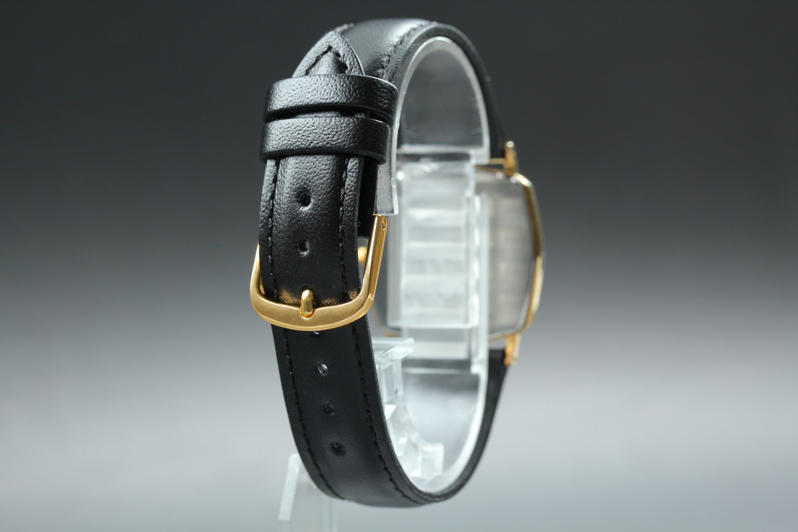 Vintage 1982 Seiko Dolce 6730-5520 Gold Octagon SGP Mens Watch From JAPAN