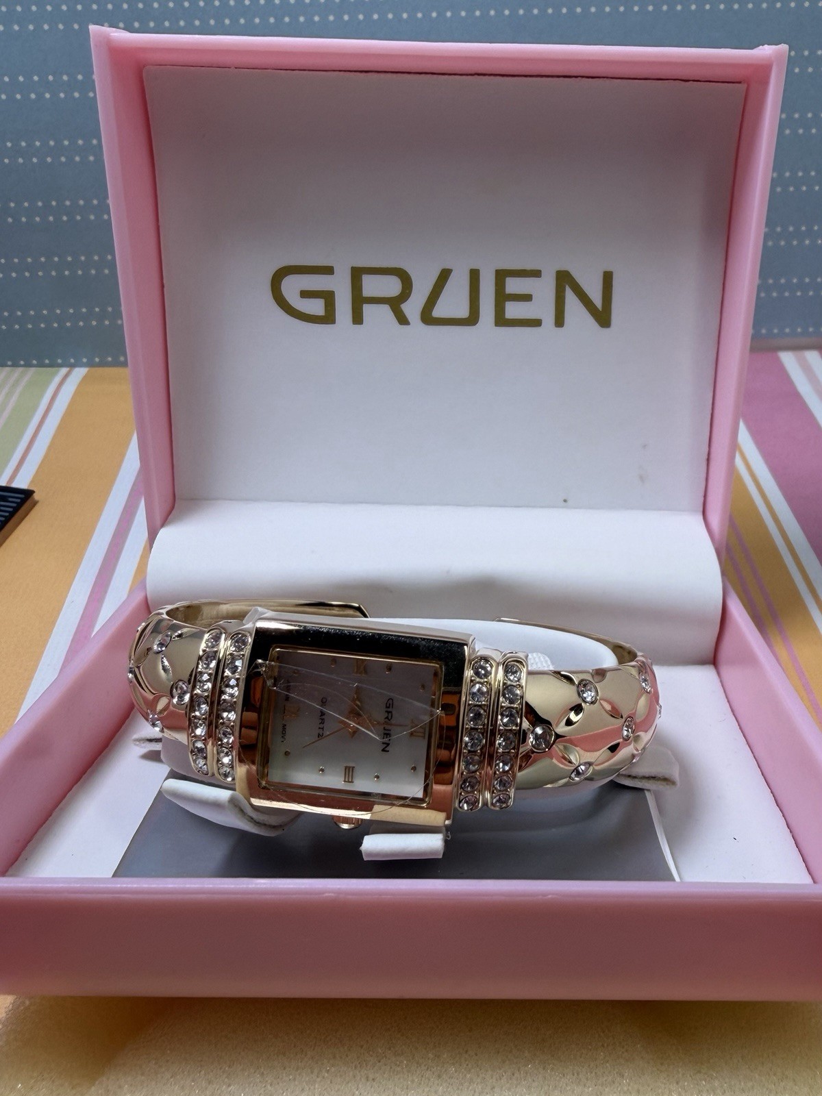 Vintage Ladies Gruen Gold Toned Fancy Hinged Cuff Watch Never Used