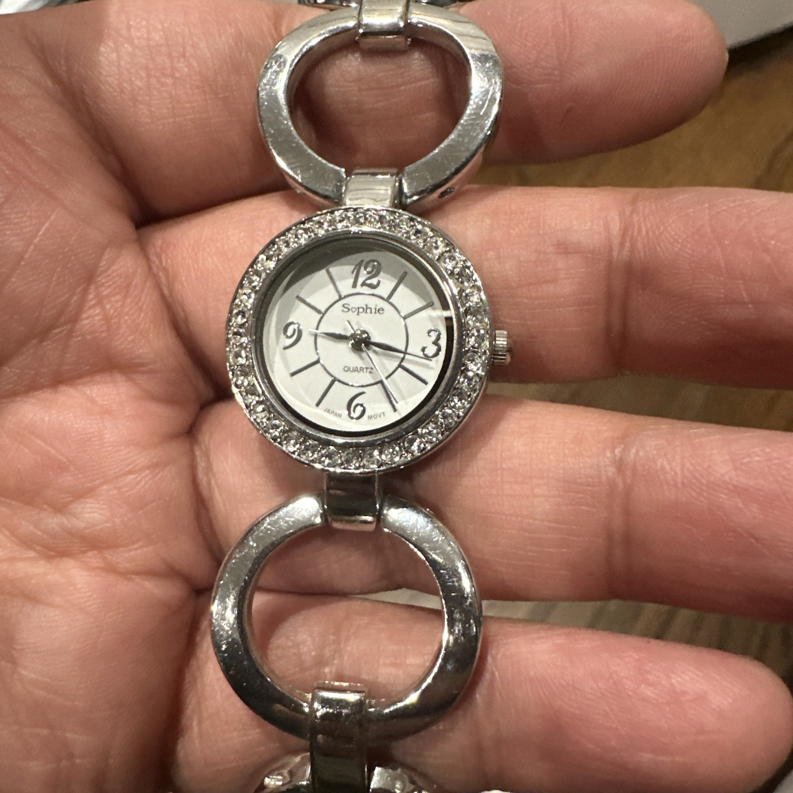 Working Sophie Rhinestone Bezel And Silver Tone Women’s Silver Bracelet 25mm