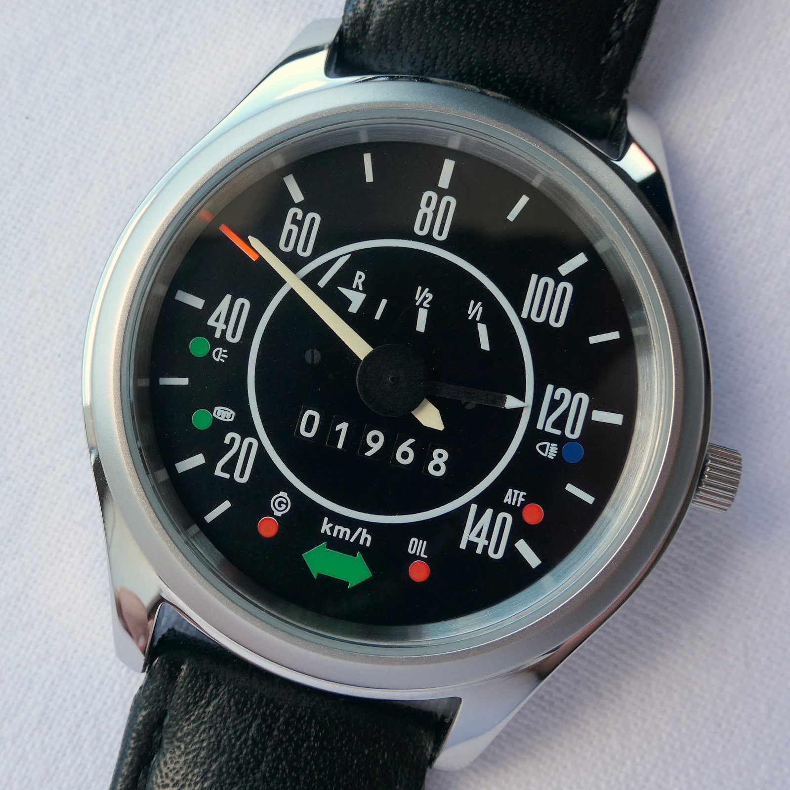Volkswagen VW 1968 Beetle Bug Kafer Classic Speedometer Car Accessory Watch