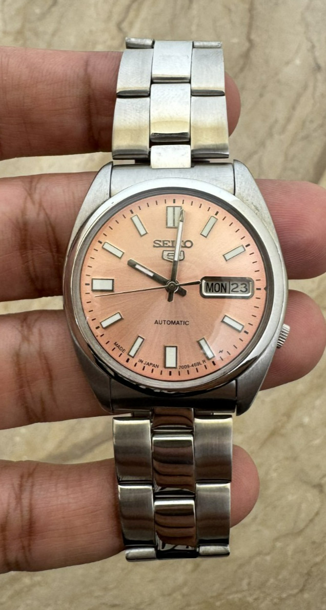Seiko 5 Automatic 7009-3090 Salmon Pink Dial Day-Date Men’s Vintage Japan