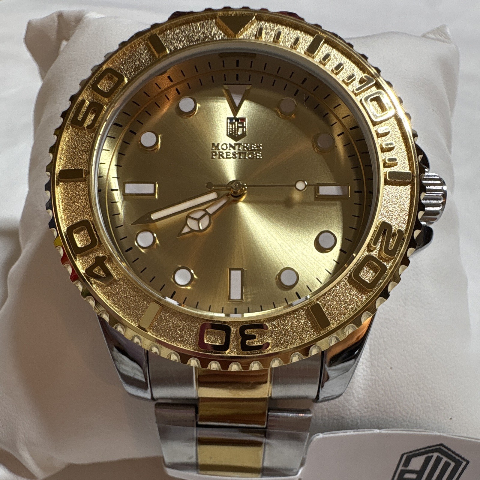Montres Prestige by Invicta MPW-0264 Men’s Gold Tone Quartz Watch 43mm New
