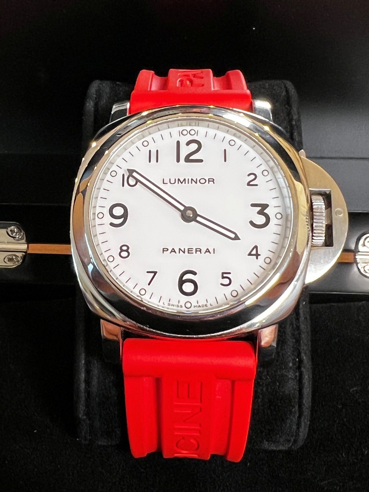Panerai Luminor White Dial Men’s Watch – PAM00114 – Fantastic Watch!