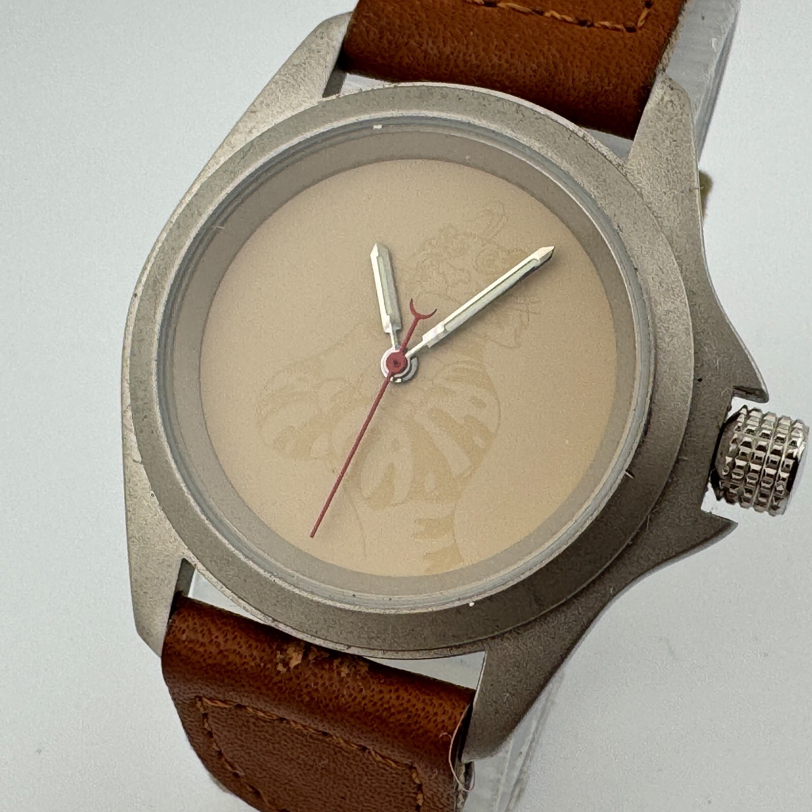Kellogg Europa Quartz Watch Tony the Tiger Men Silver Leather Analog New Battery