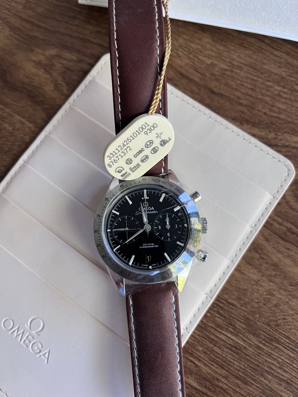 Speedmaster ’57, steel on leather strap 41.5 mm, Co-Axial calibre 9300