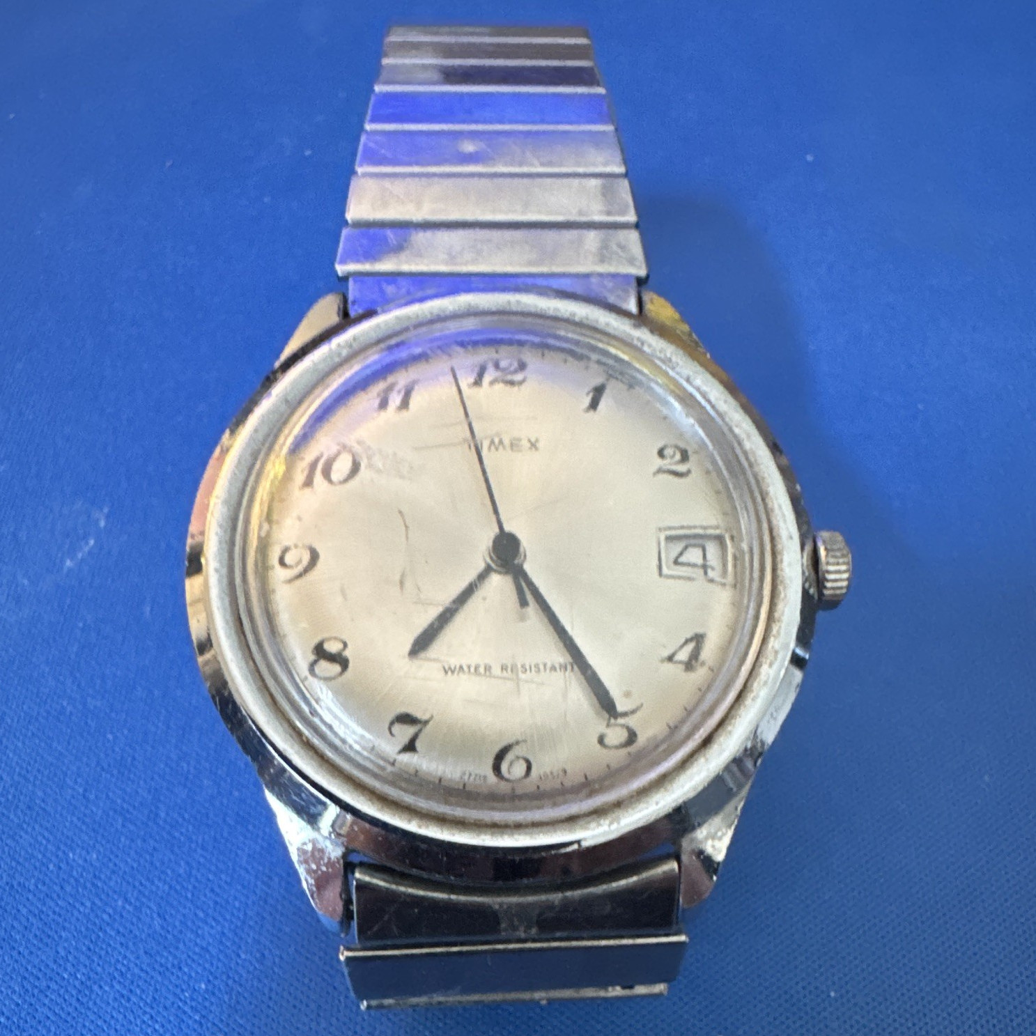 Timex Manual Mechanical Analog Silver Dial Date Metal Bracelet Water Resistant