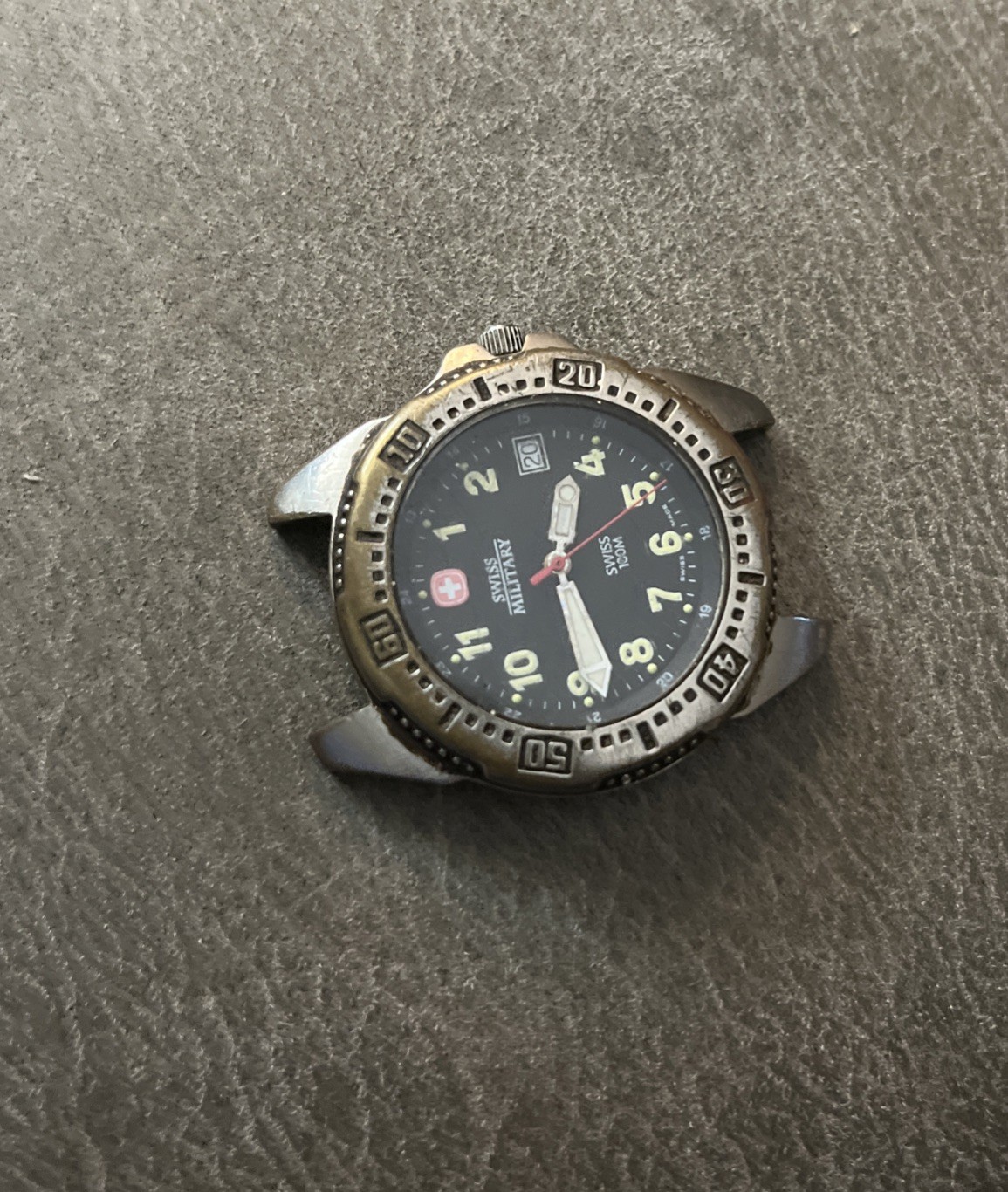 Swiss Military Quartz Watch Men 100m Silver Rotating Bezel Date 095 0489 Metal