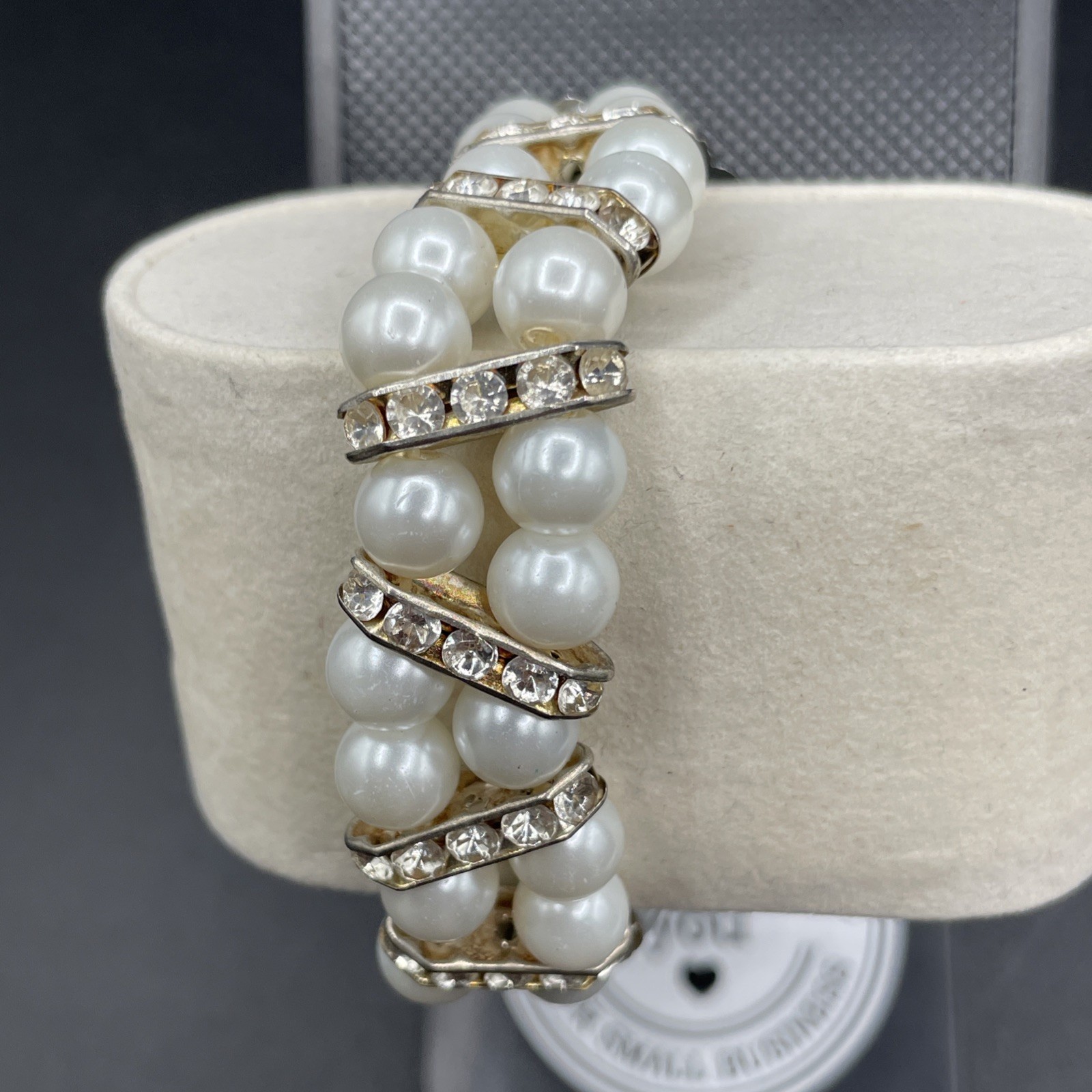 Finesse Women’s Quartz Bracelet Watch Pearl Beaded Rhinestone Stretch, Needs Bat