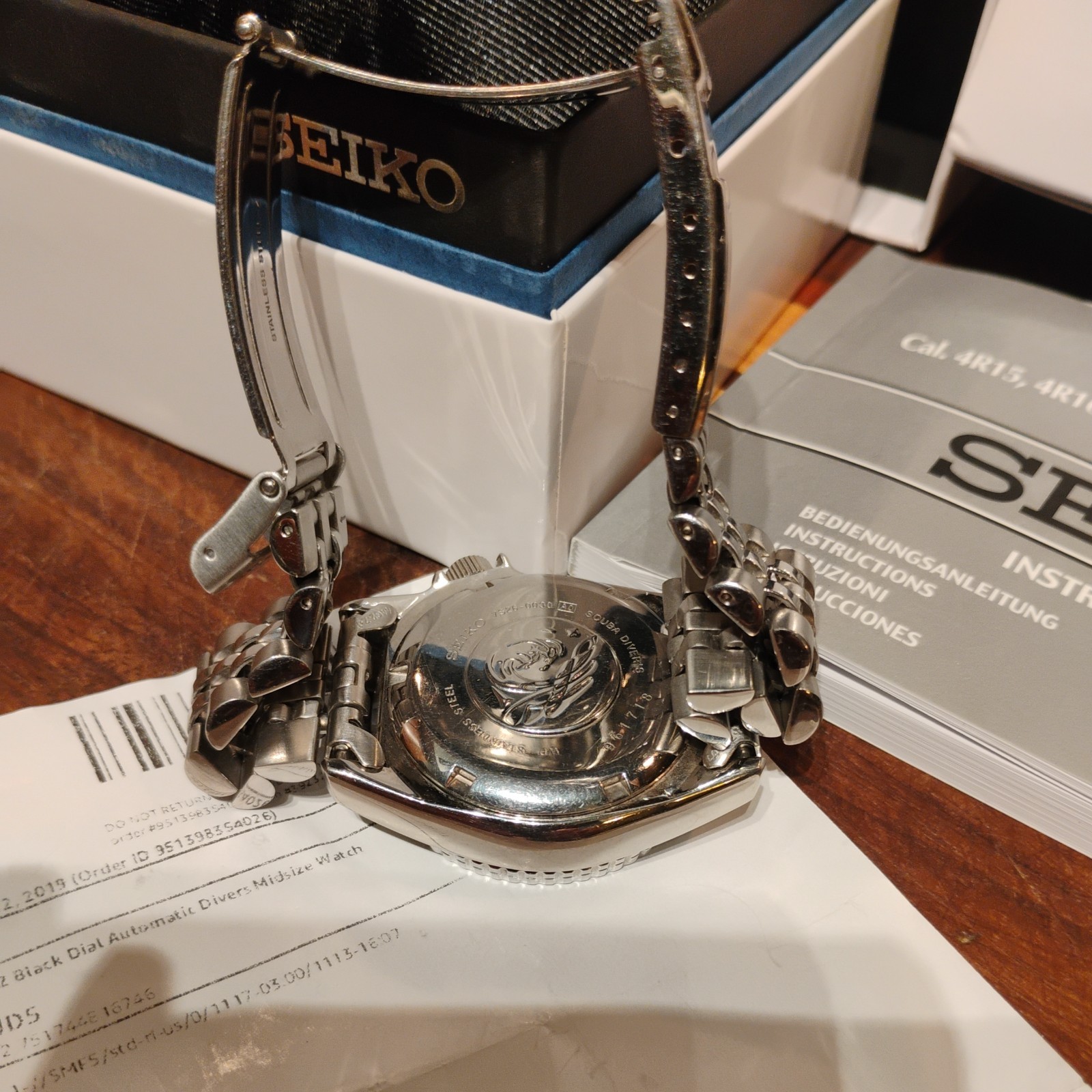 Seiko SKX013 excellent original condition.original box booklet receipt and links