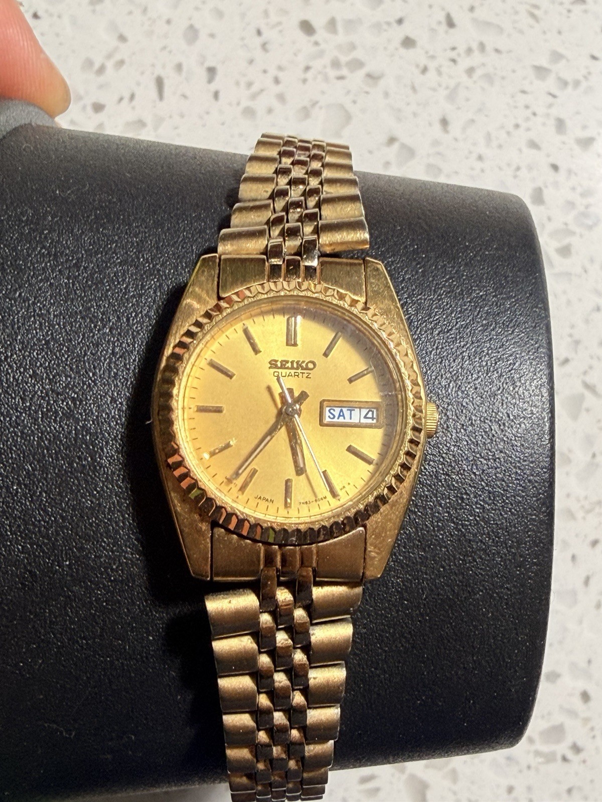 Vintage Ladies Seiko Quartz Gold Tone Watch (Model 7N83-0041) – Feb 1997
