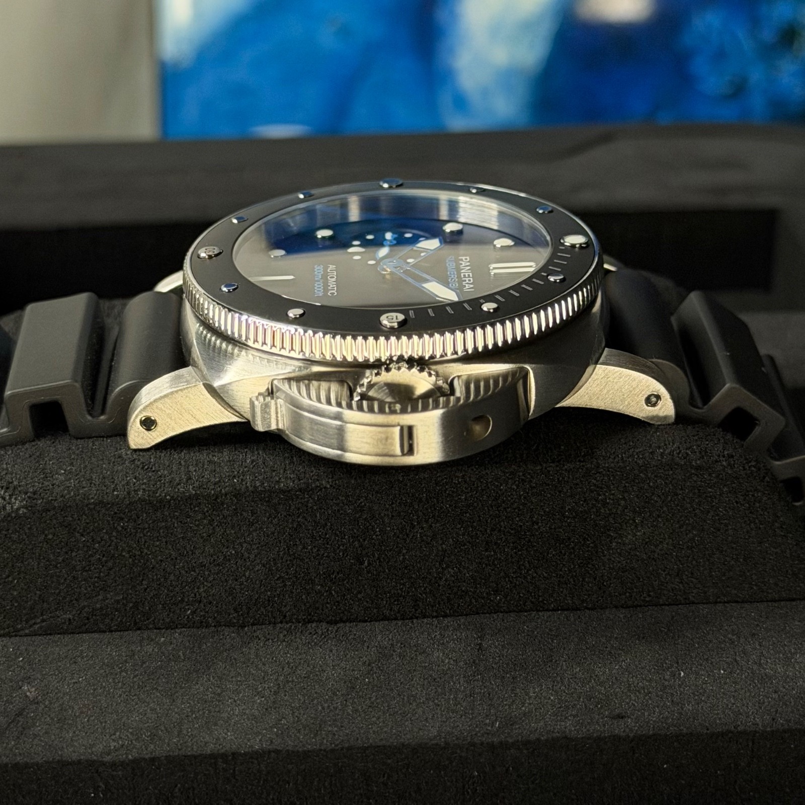 2021 Panerai Submersible PAM00683 42mm Excellent Condition Box & Papers