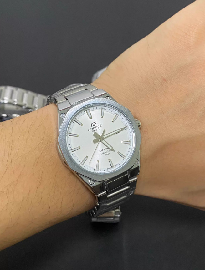 Men Slim Steel Analog Sports Watch Silver Dial Adjustable Metal Link Bracelet