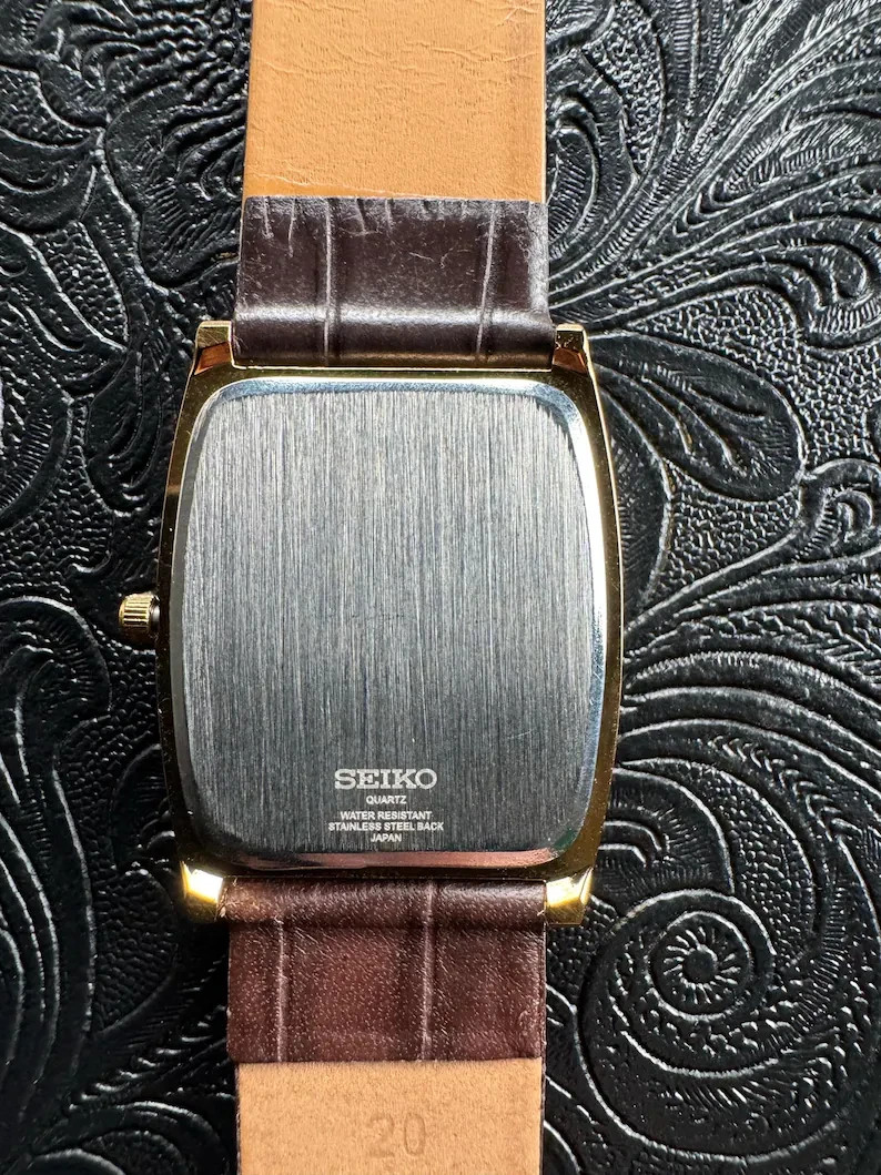 VINTAGE Seiko Slim Men’s WristWatch – Black Dial – New Battery & Strap – Classic