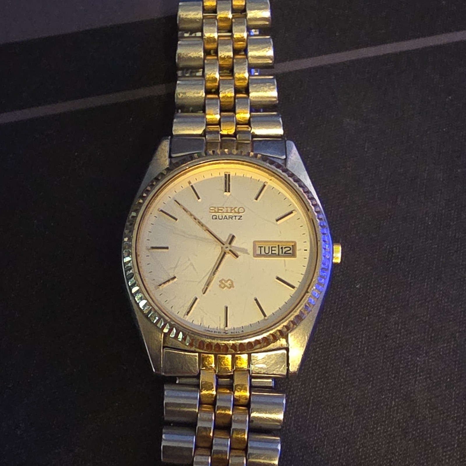Seiko Quartz Men’s Two-Tone SS Bracelet Watch White Dial Stick Day/Date