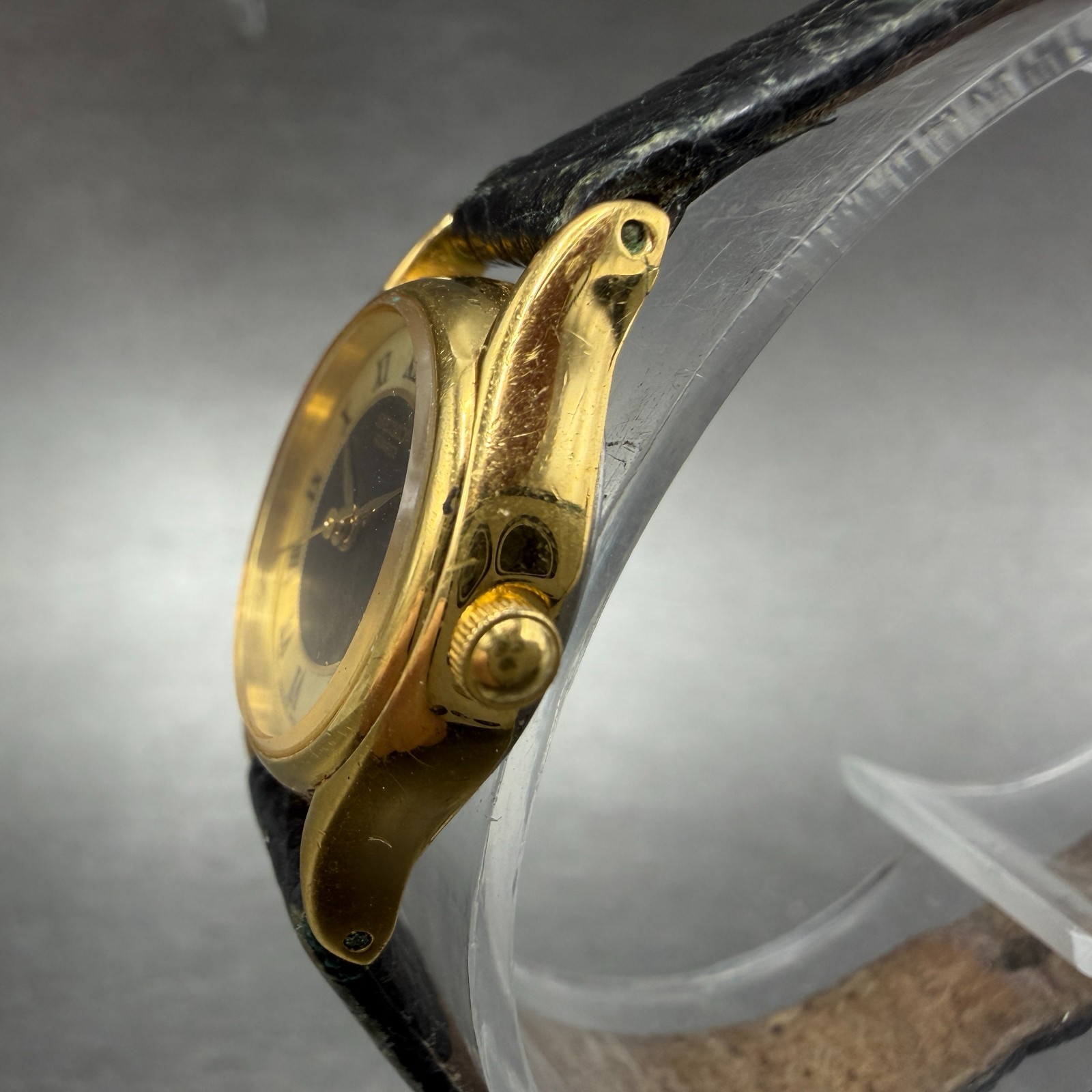 Seiko Watch Women 21mm Black Dial Gold Tone Round 1n01-0e20 New Battery Vintage