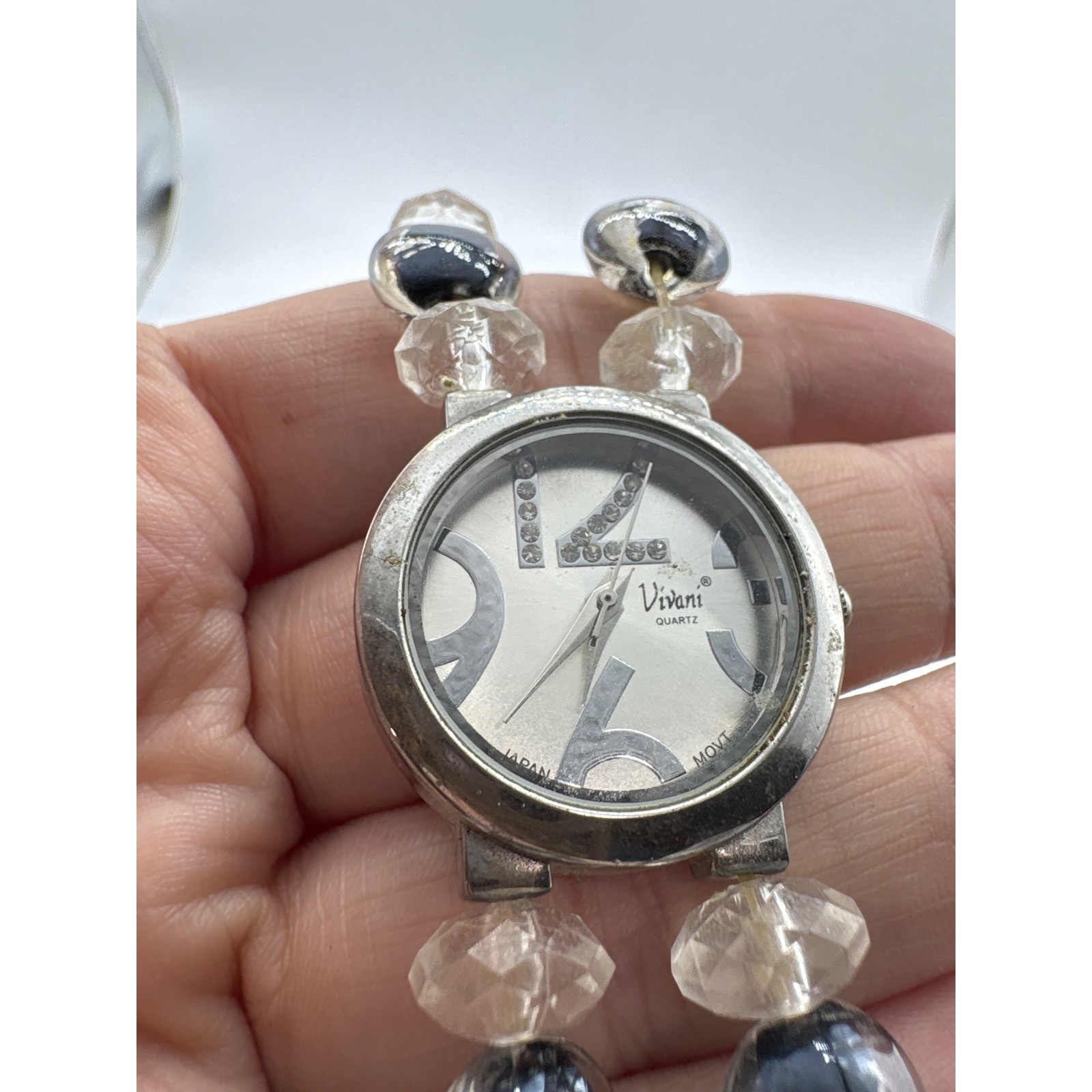 Vivani Womens Beaded Stretch Silver Tone Bracelet Watch Japan Movt J479