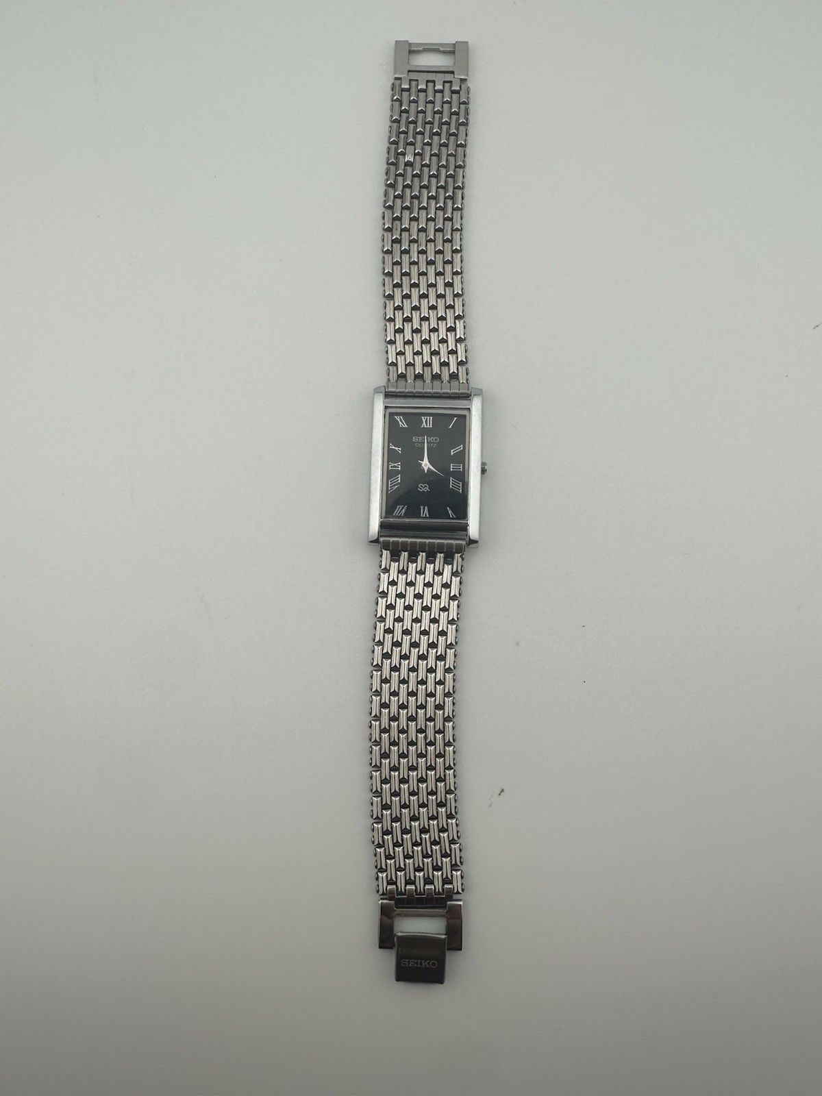 BLACK DIAL Vintage Seiko Slim Quartz Men’s Wrist Watch
