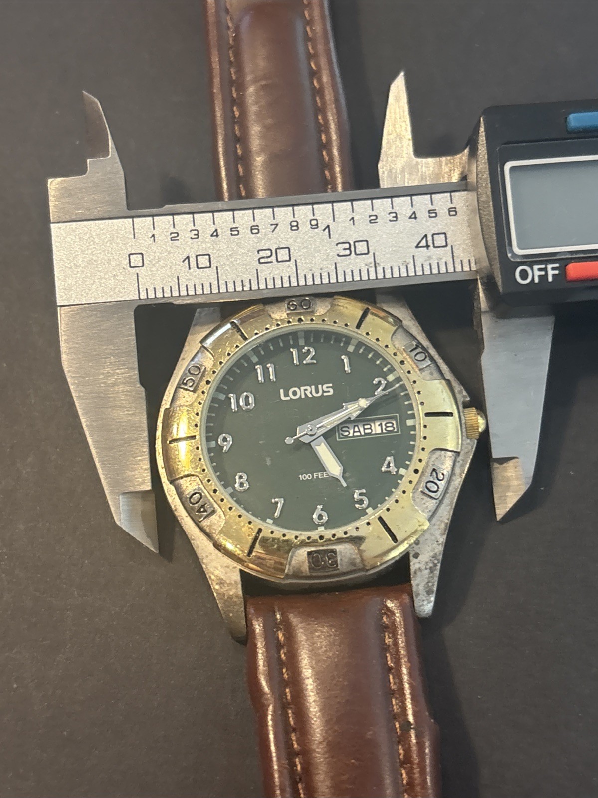 Lorus By Seiko Day-Date 100 Feet Watch Men’s For Parts-Repair-Restoration As Is