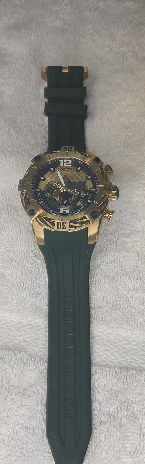 Invicta DC Comics Aquaman Men’s 52mm Limited Edition Gold Chrono Watch 35120