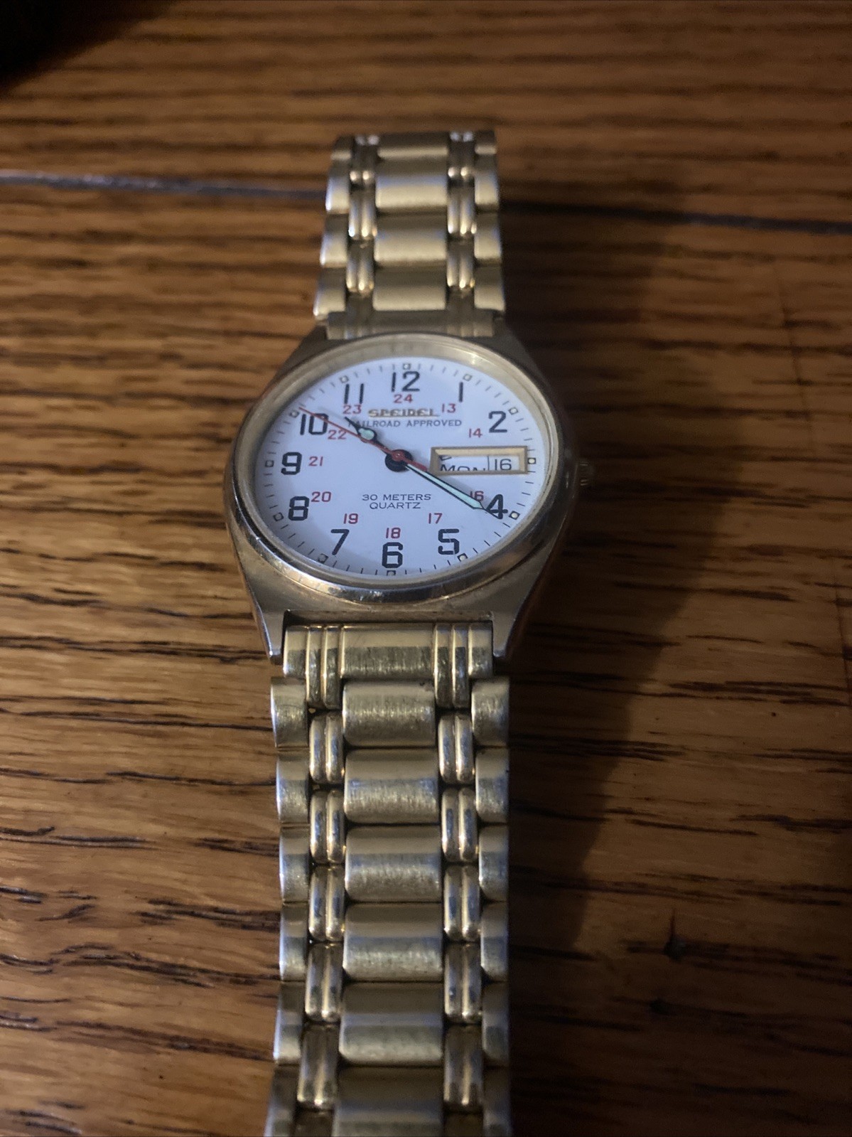 Vintage Speidel 30 Meters Quartz Stainless Steel Water Resistant Watch 7068