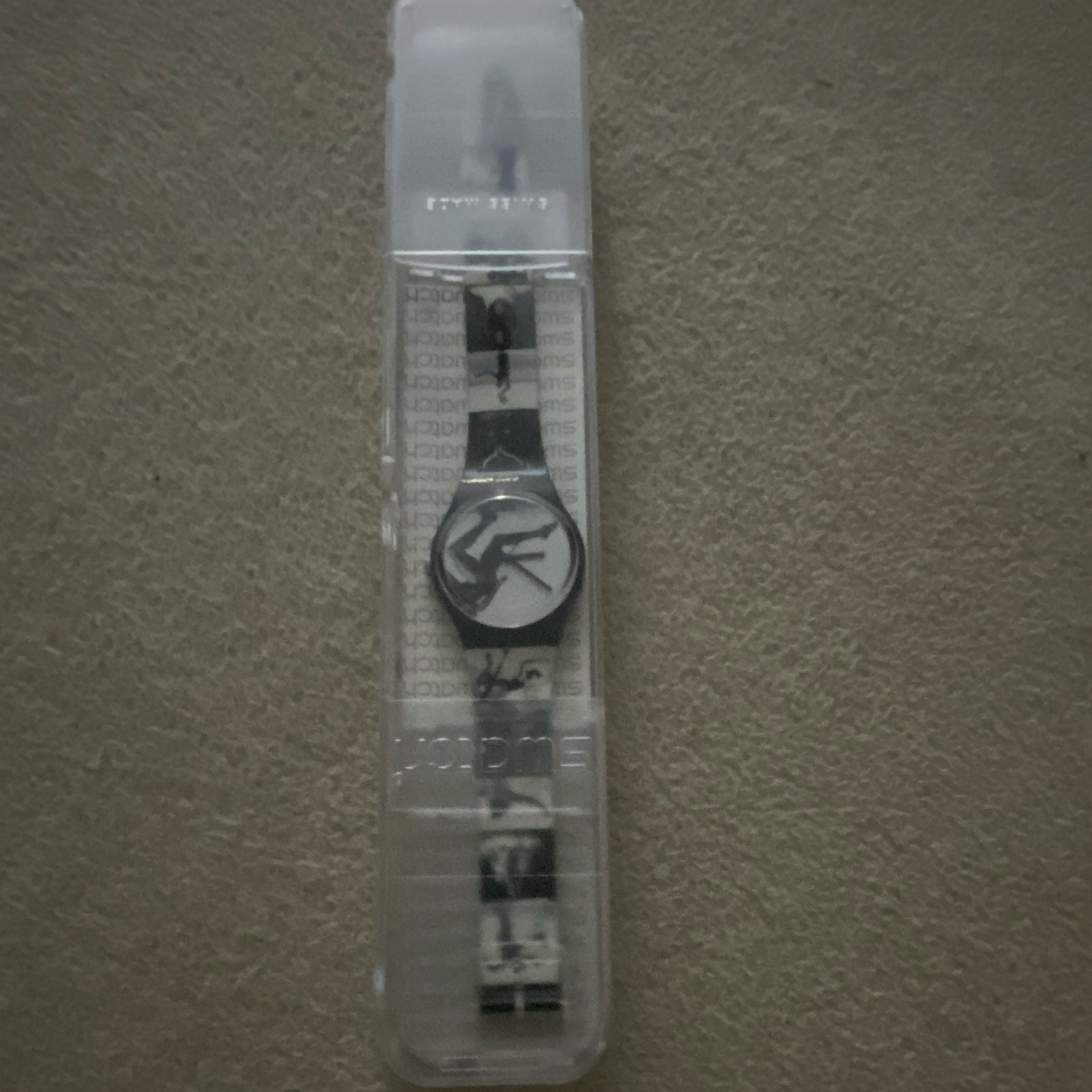 Swatch Unisex Quartz Analog Wristwatch Black Plastic Case White/Black Strap Box