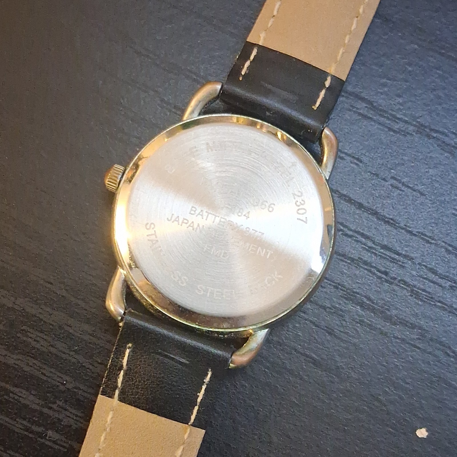 Quartz Analog Dress Wristwatch 35mm Gold-Tone Case White Arabic Dial