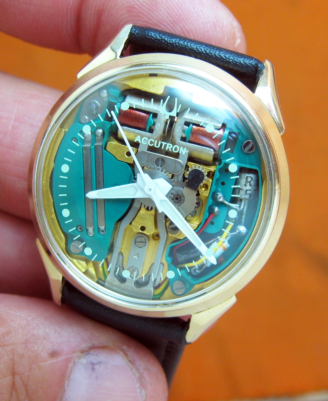 SERVICED 214 ACCUTRON SPACEVIEW 10KT. GOLD FILLED TUNING FORK MEN’S WATCH M8