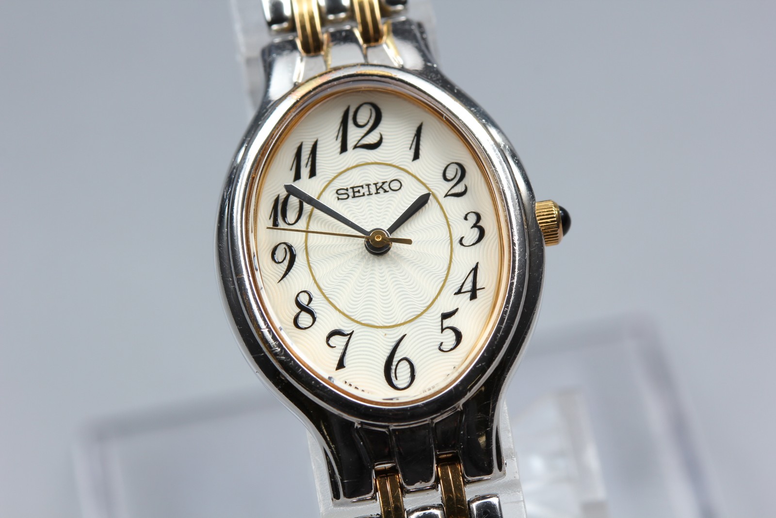 New Batt Exc+5 SEIKO 1N01-0JK0 Silver Oval Bracelet Qz Ladies Watch From JAPAN