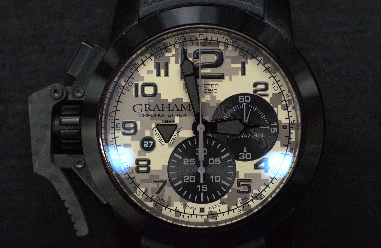 GRAHAM BLACK ARROW DIGI CAMO CHRONOFIGHTER OVERSIZED
