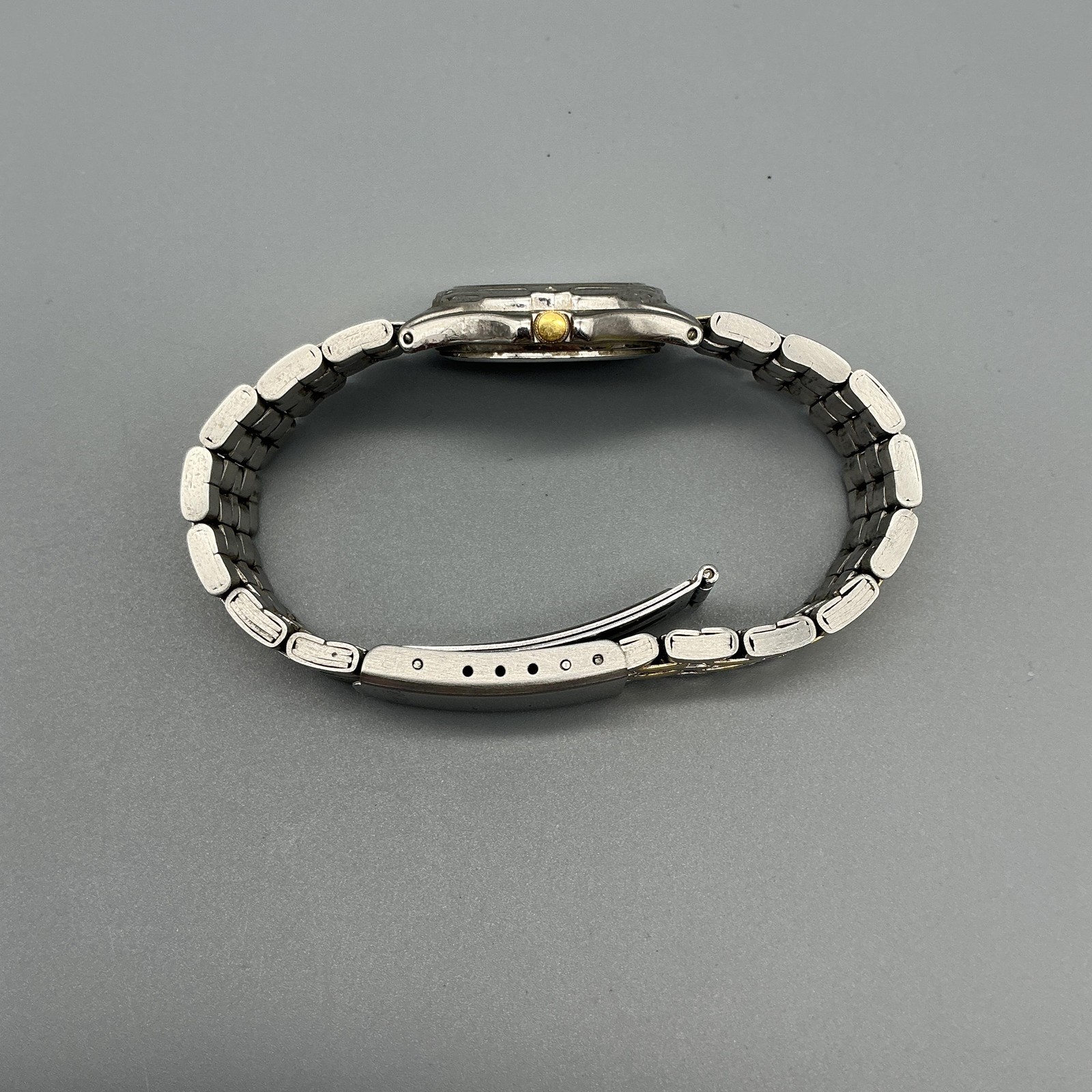 Pulsar Womens Watch 24mm Two-Tone Stainless V501-X355 New Battery 6.25″