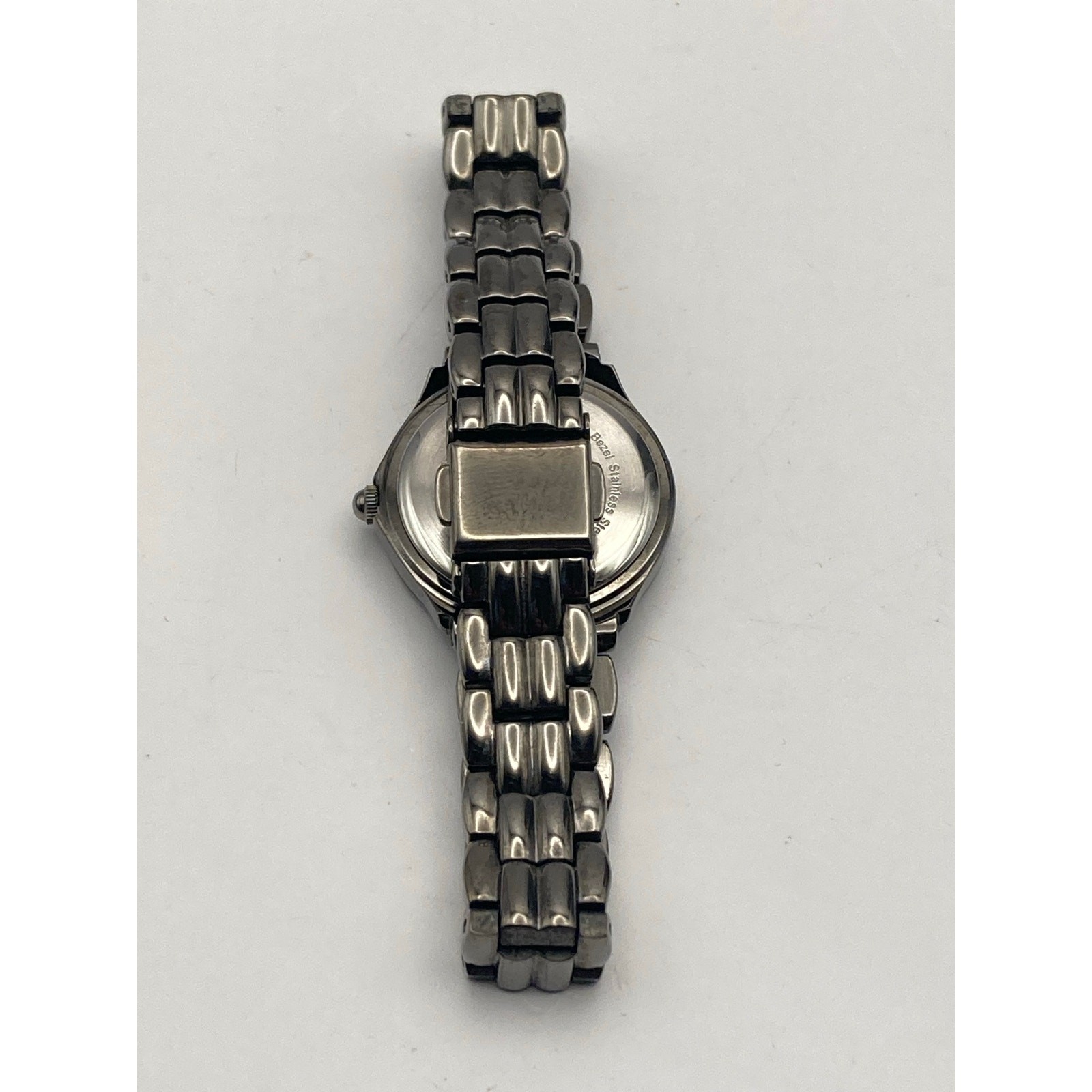 Armitron Now Womens Bracelet Watch 27mm – Fresh Battery – Wrist 6.5 WR 165 Feet