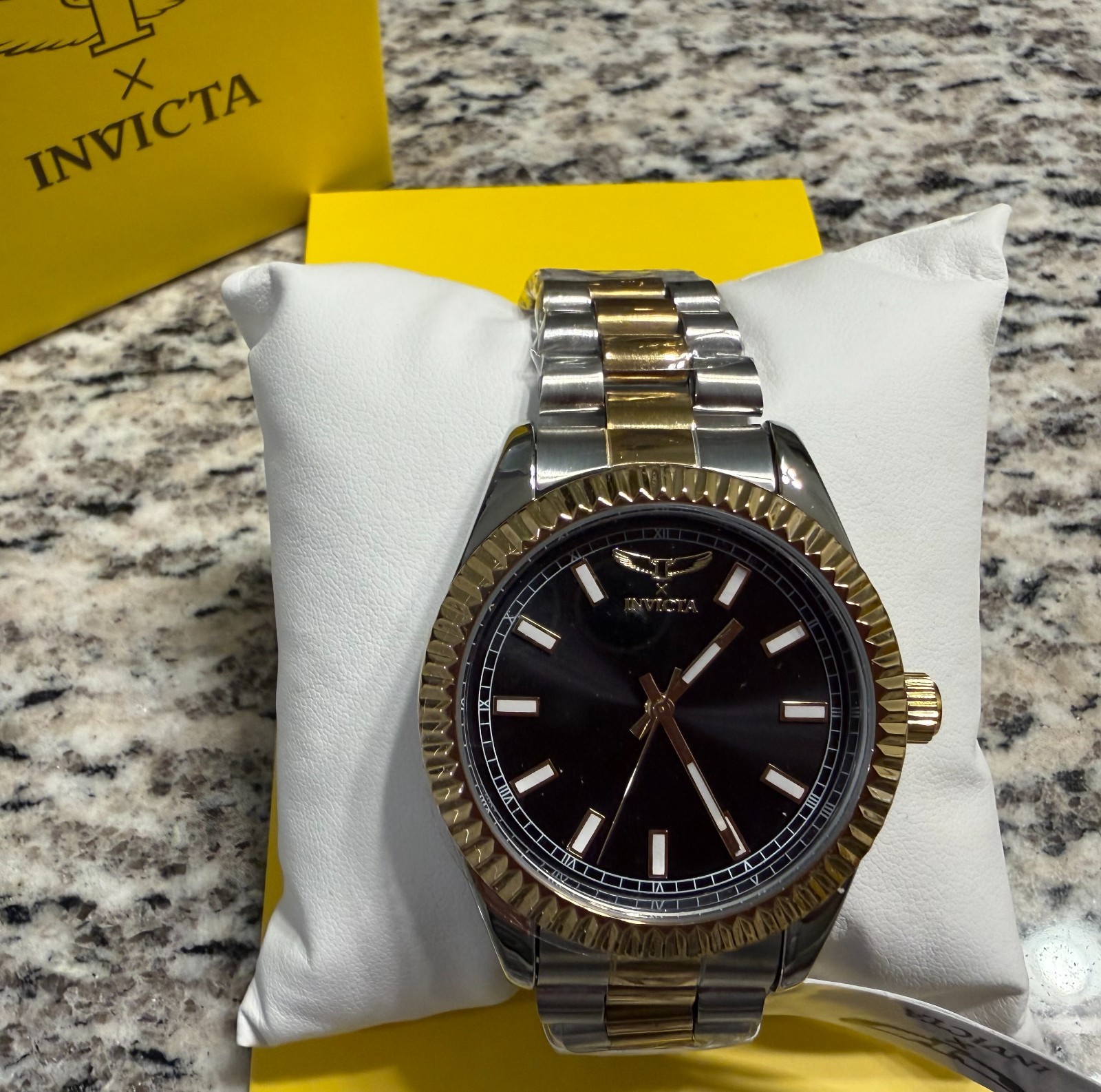Invicta Specialty I by Invicta Men’s Watch – 40mm. Gold. Steel (69011) NWT