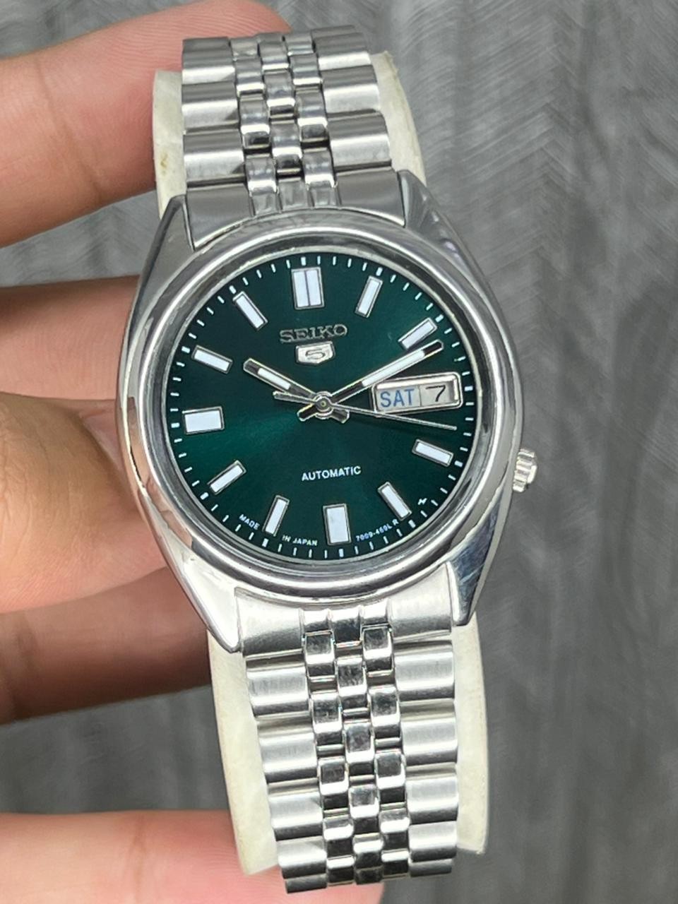 Vintage Seiko 5 7009 Automatic Men’s Day/Date