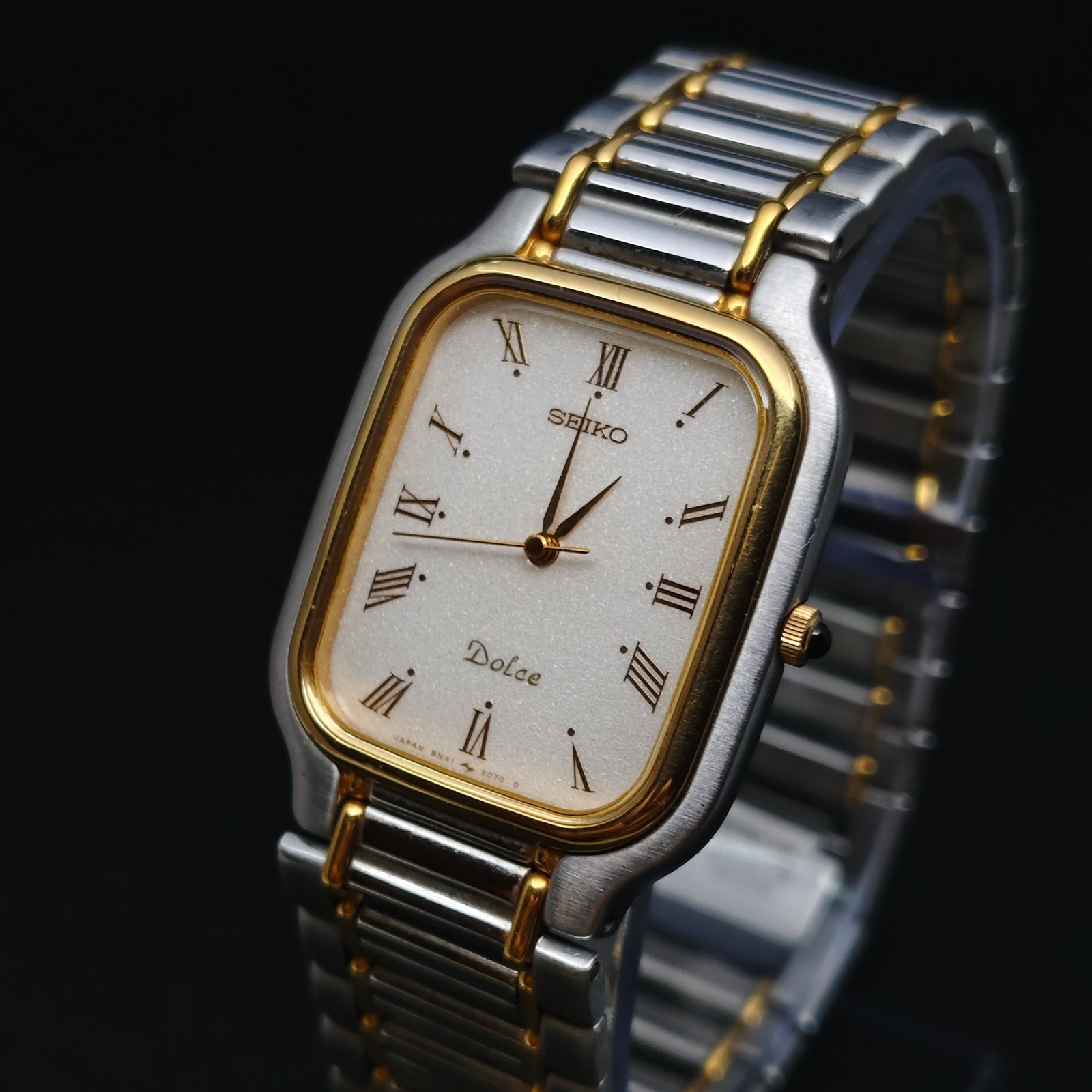 Seiko Dolce Tank 8N41-5060 – Two Tone Textured Roman Dial