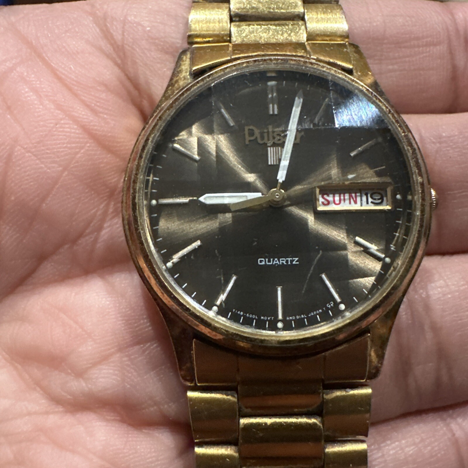 Working VTG Pulsar Mens Watch Gold Day/Date Black Dial 34mm Quartz Y148-6009