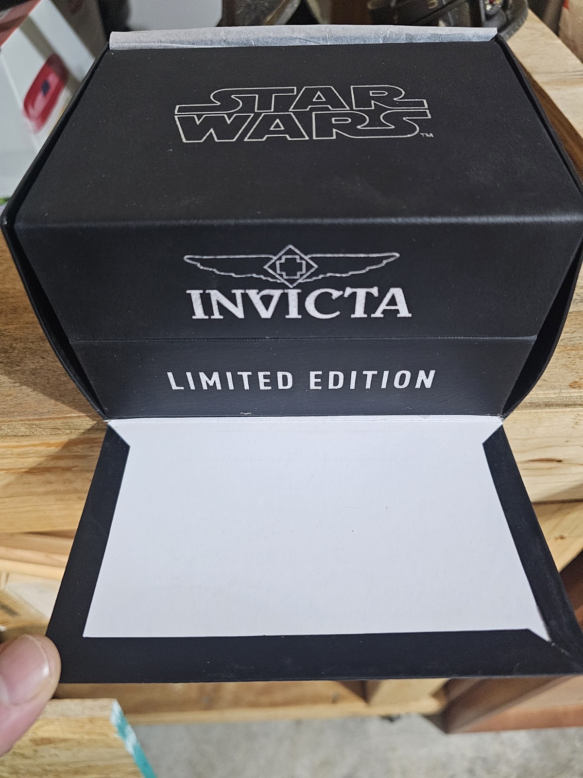 Invicta Star Wars C-3PO MenModel 26224 – Men’s Watch Automatic