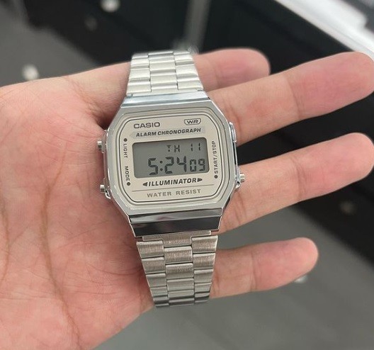 Casio A168WA-8A Vintage Design Digital Stainless Steel Grey Unisex Casual Watch